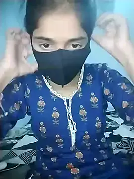 kathariine – webcam model profile photo Image 3