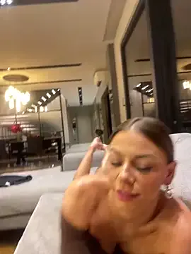 -MiaSweet- – webcam model profile photo Image 9