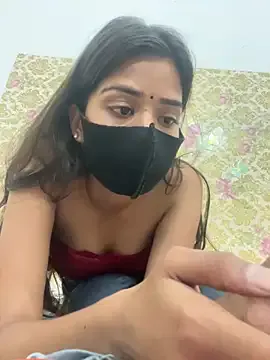 Your_Paris – webcam model profile photo Image 12