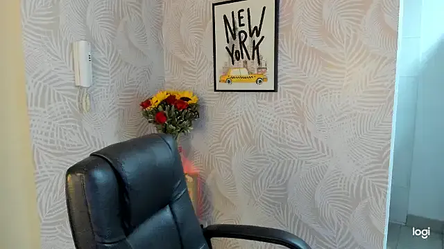 Runarunapi – webcam model profile photo Image 12