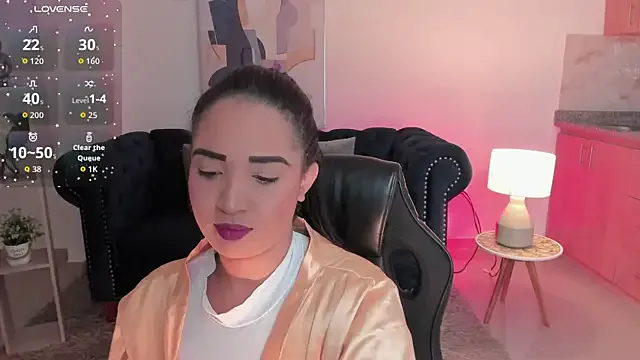 Runarunapi – webcam model profile photo Image 13