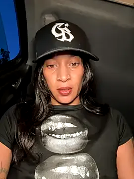 lauraltt – webcam model profile photo Image 13