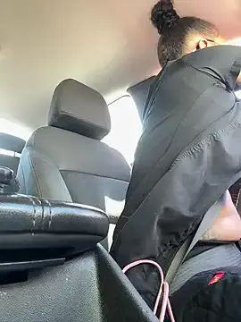 lauraltt – webcam model profile photo Image 15