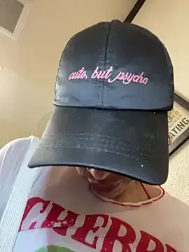 lauraltt – webcam model profile photo Image 2