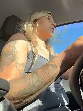 lauraltt – webcam model profile photo Image 5