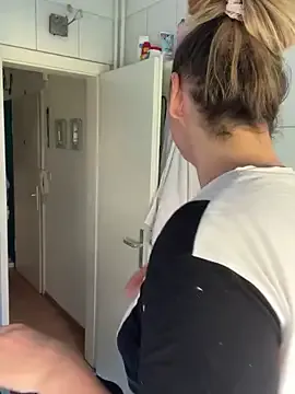 nakedbakers – webcam model profile photo Image 4