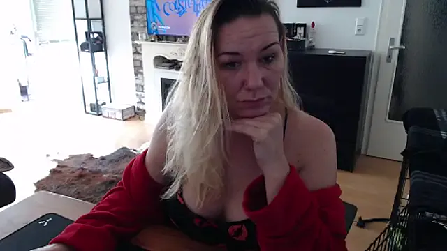 nakedbakers – webcam model profile photo Image 9