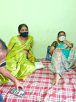 Runarunapi – webcam model profile photo Image 15