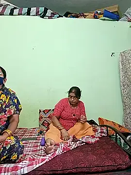 Runarunapi – webcam model profile photo Image 7