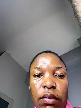 Yaya--728 – webcam model profile photo Image 9