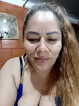 indialatin – webcam model profile photo Image 11