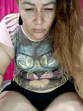 indialatin – webcam model profile photo Image 15