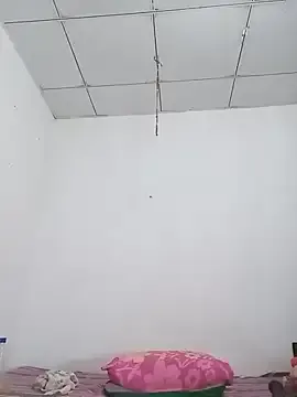 caylin – webcam model profile photo Image 11