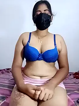 caylin – webcam model profile photo Image 12