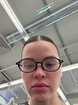 Wkatte – webcam model profile photo Image 11