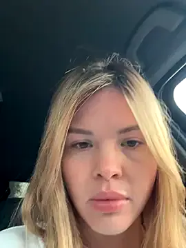 Wkatte – webcam model profile photo Image 12