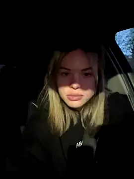 Wkatte – webcam model profile photo Image 14