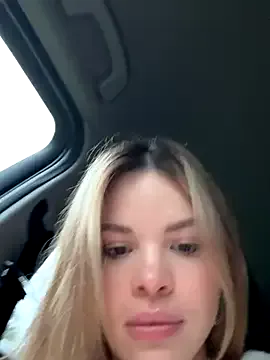 Wkatte – webcam model profile photo Image 6