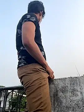 PumaShyXD – webcam model profile photo Image 12