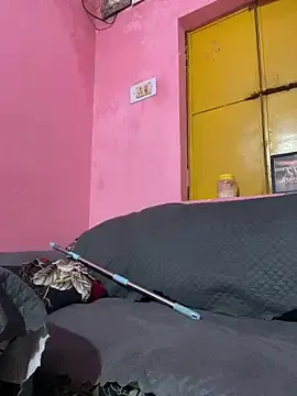 PumaShyXD – webcam model profile photo Image 2