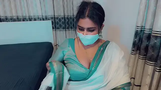 -YU- – webcam model profile photo Image 4