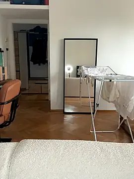 Wkatte – webcam model profile photo Image 3