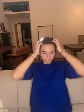 Wkatte – webcam model profile photo Image 4