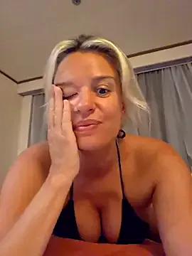 Amanitalis – webcam model profile photo Image 13