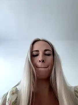 LiliBanger – webcam model profile photo Image 14