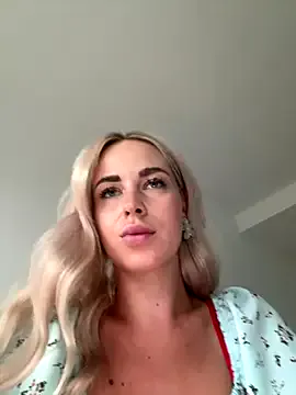 LiliBanger – webcam model profile photo Image 6