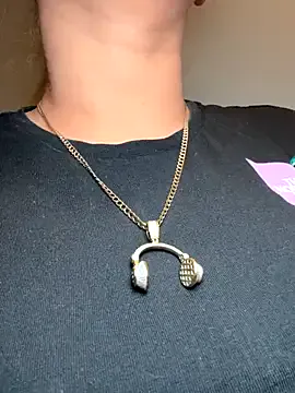 Yui-Ch – webcam model profile photo Image 19