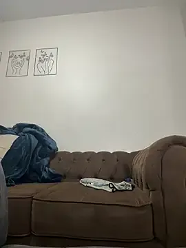 pinkypuppa – webcam model profile photo Image 2