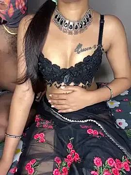 caylin – webcam model profile photo Image 2