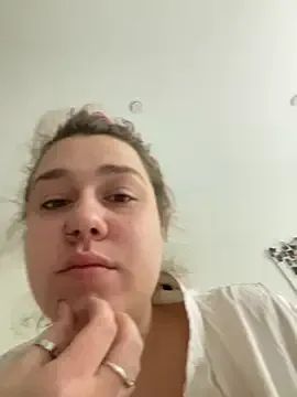 curvyflawless – webcam model profile photo Image 9