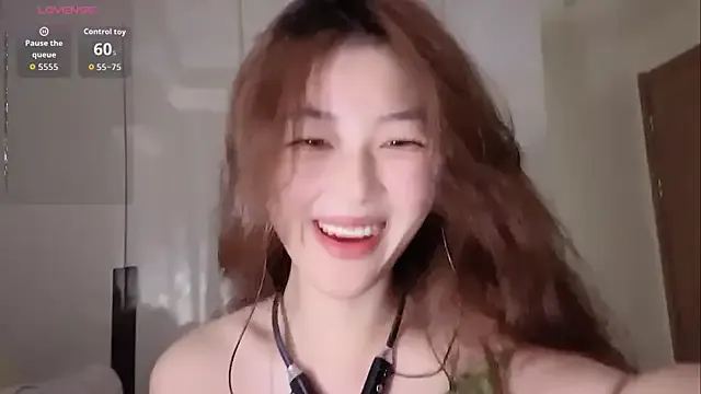 Bella-999 – webcam model profile photo Image 14