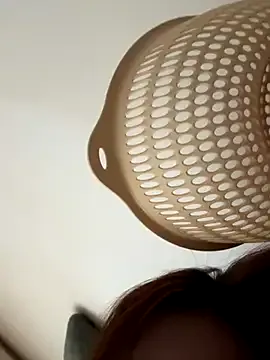 Bella-999 – webcam model profile photo Image 7