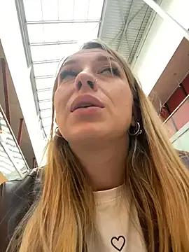 Marieltessa_69 – webcam model profile photo Image 18