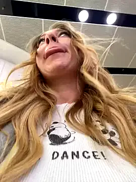 Marieltessa_69 – webcam model profile photo Image 3