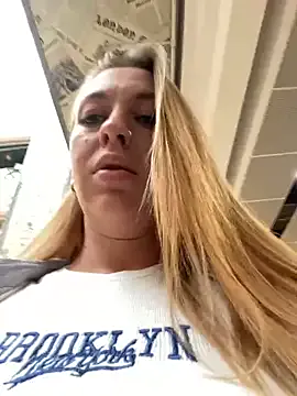 Marieltessa_69 – webcam model profile photo Image 7