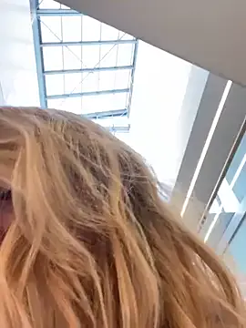 Marieltessa_69 – webcam model profile photo Image 8