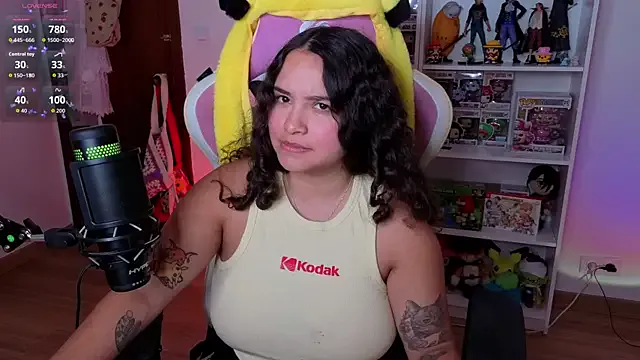 PumaShyXD – webcam model profile photo Image 13