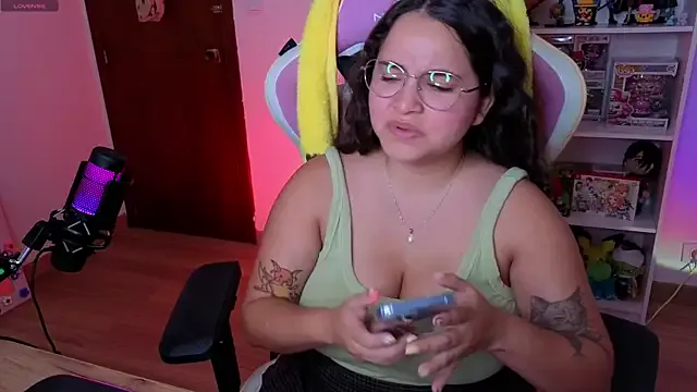 PumaShyXD – webcam model profile photo Image 14