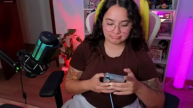 PumaShyXD – webcam model profile photo Image 15