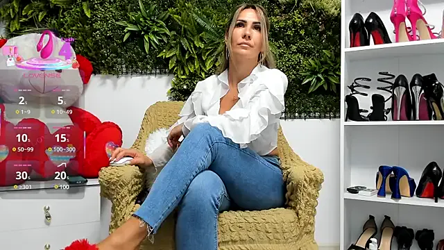 LiliBanger – webcam model profile photo Image 6