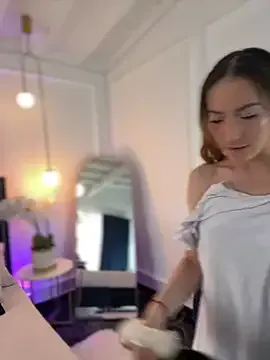 TattooGirlAlia – webcam model profile photo Image 4