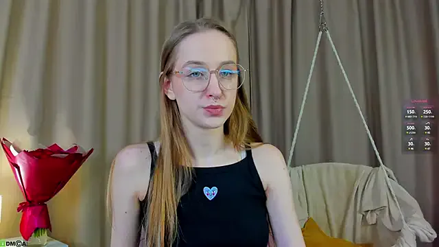 Emma96_hot – webcam model profile photo Image 2