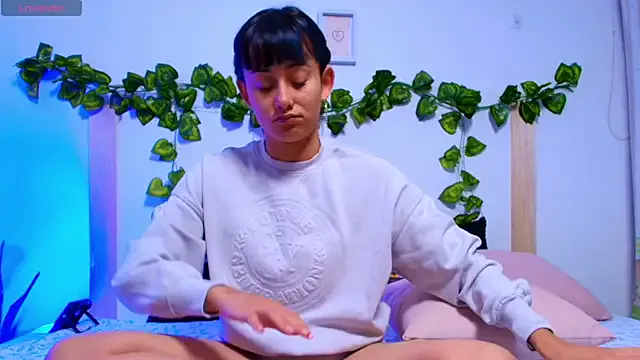 winter11 – webcam model profile photo Image 8