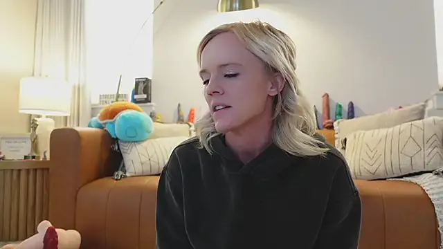 mimi9420 – webcam model profile photo Image 8