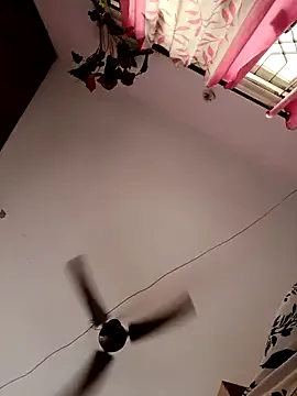 indialatin – webcam model profile photo Image 5