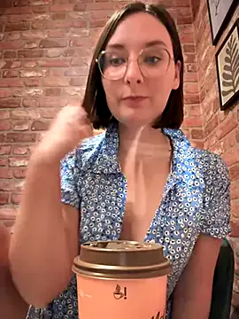 bunnyblondy – webcam model profile photo Image 19